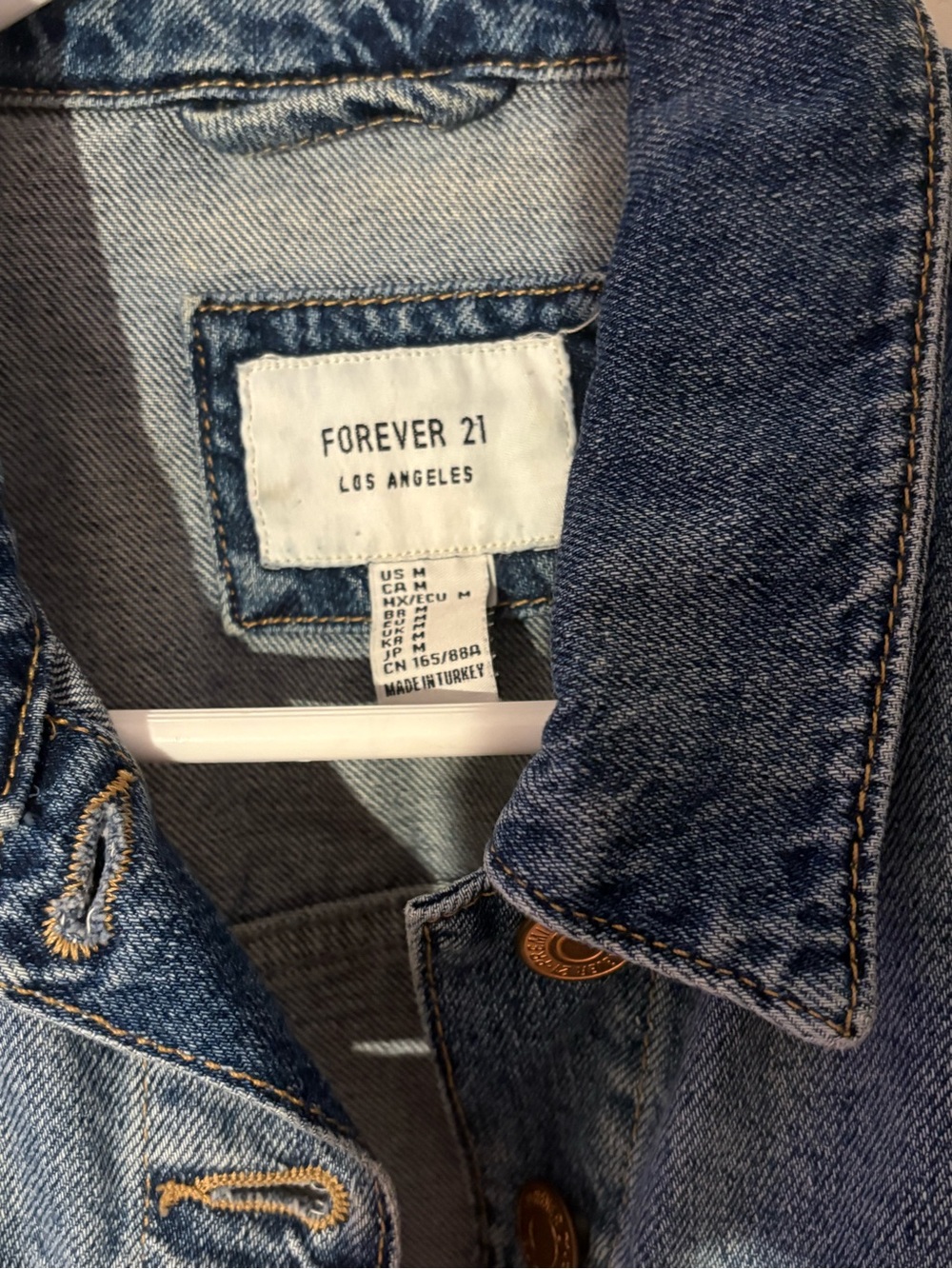 Old Forever 21 Cropped Denim Jacket - Picture 3 of 4